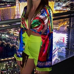 Multi colored tie top